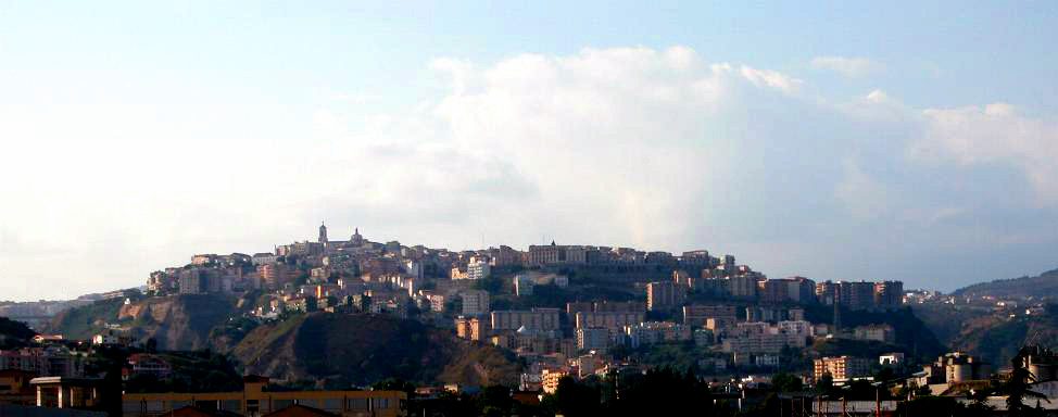 CATANZARO: panorama da sud -  Foto: Marcello Lattari